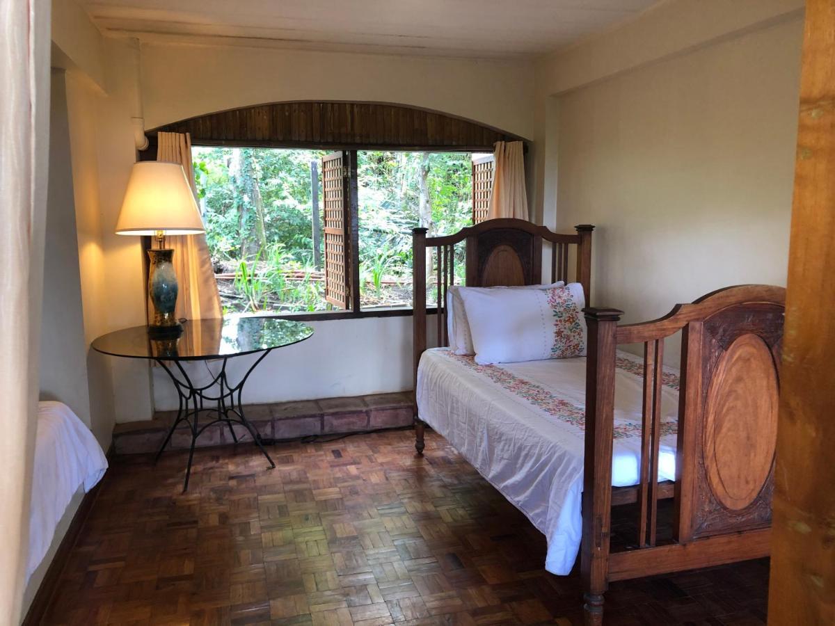 Ataalaya Farmhouse Batangas Esterno foto