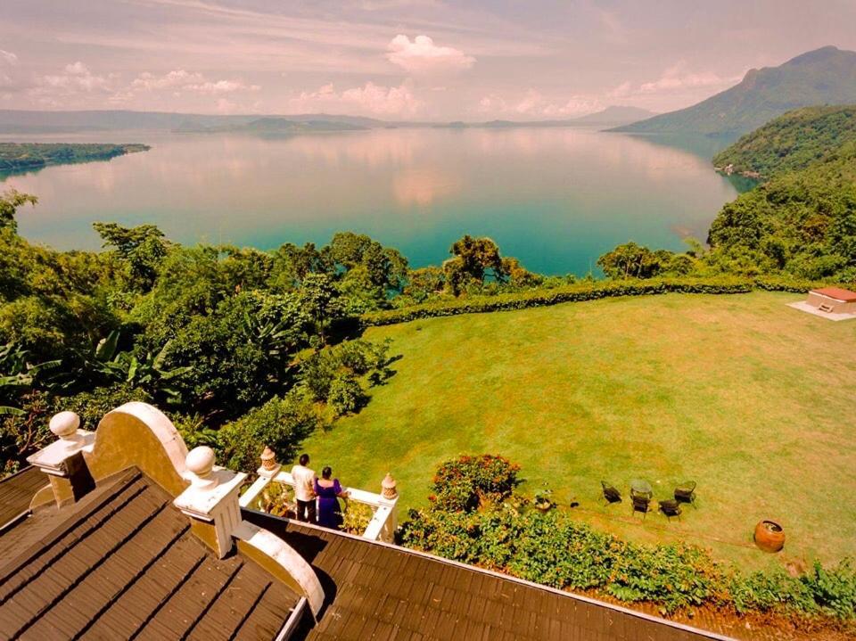 Ataalaya Farmhouse Batangas Esterno foto