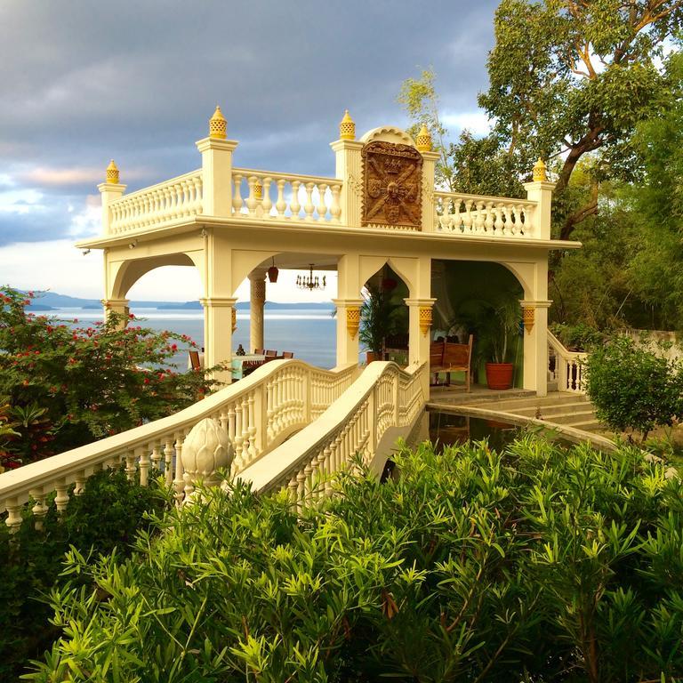 Ataalaya Farmhouse Batangas Esterno foto